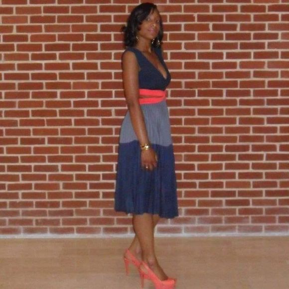 Meet your Posher, Elisa - Picture 1 of 1